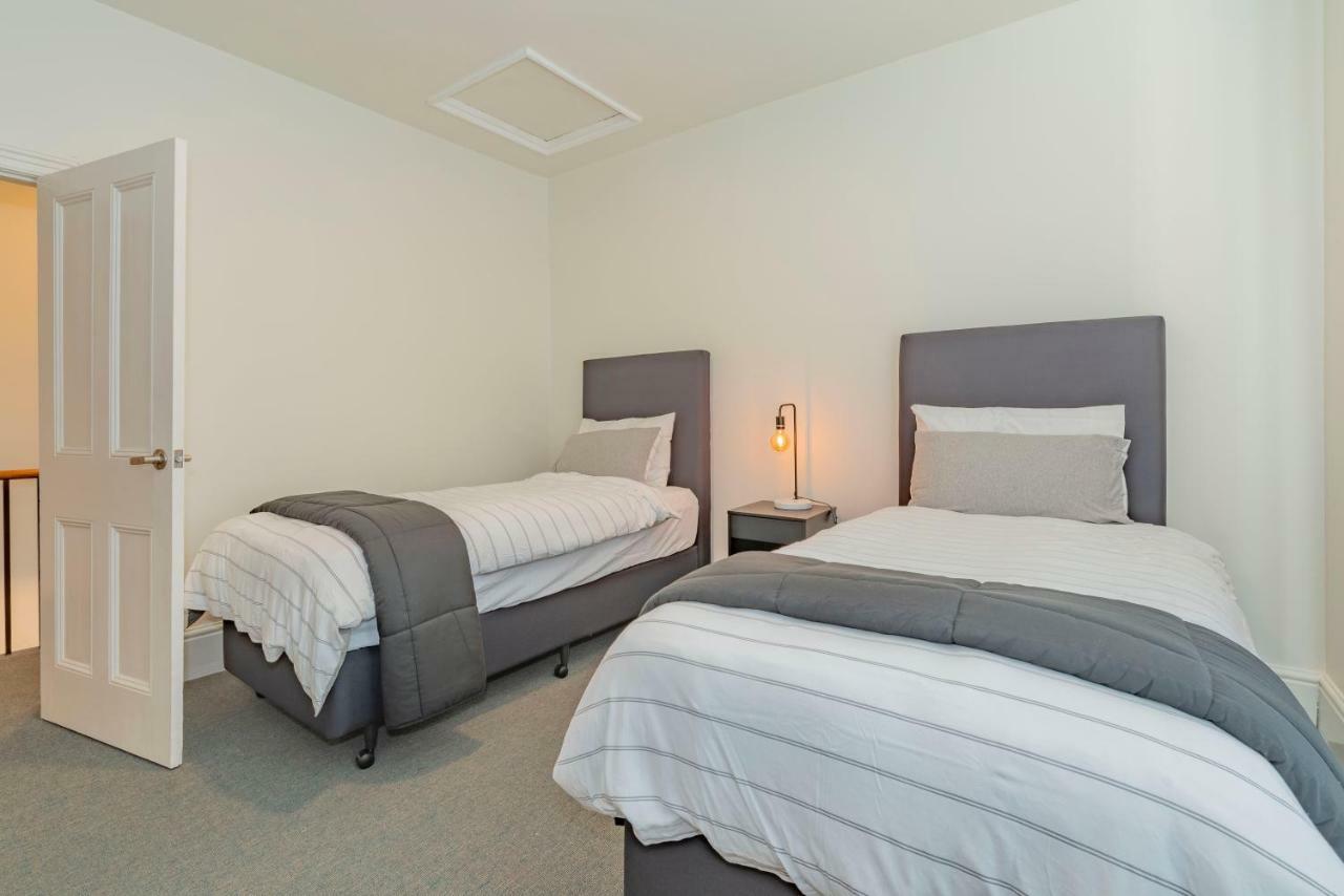 4 Bedroom House - Hobart Cbd - Free Parking - Free Wifi ภายนอก รูปภาพ