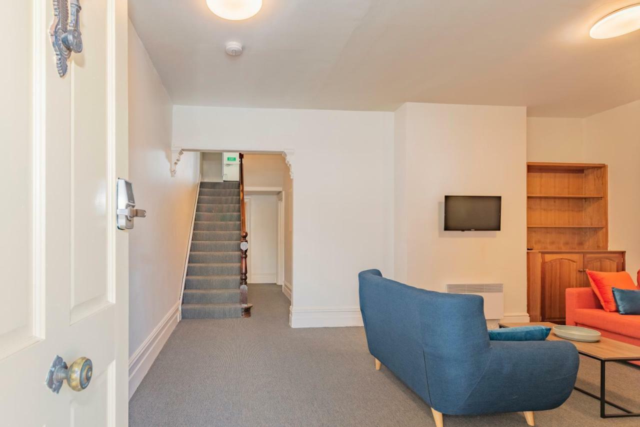 4 Bedroom House - Hobart Cbd - Free Parking - Free Wifi ภายนอก รูปภาพ